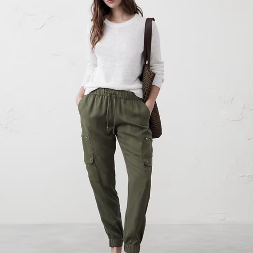 NWT Banana Republic Factory Olive Jogger Pants
